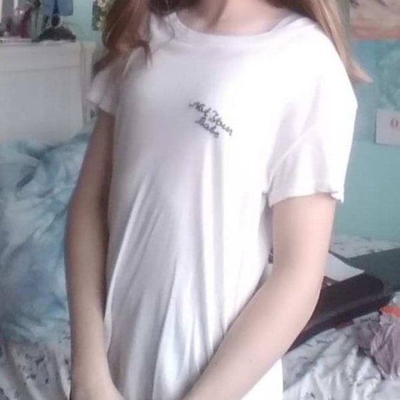 White brandy melville "not your babe" - Picture 3 of 3